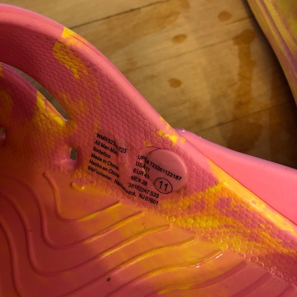 Croc knock off slides - Picture 2 of 6